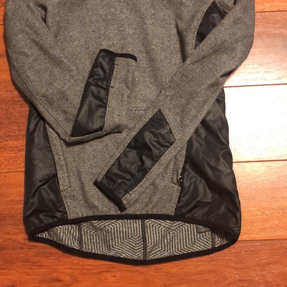 Under Armour black and grey pullover jacket. Size XS. - Picture 2 of 7